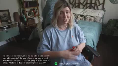 Lilith Eden  sometimes Eve online show from 12/18/25, 08:04