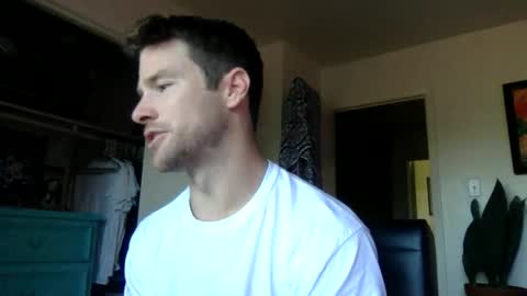 Dr. Love online show from 10/26/25, 01:50