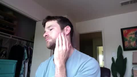 Snapshot of tantrichealing chatting on 05/01/26, 04:33 Dr. Love online show from 05/01/26, 04:33