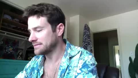 Snapshot of tantrichealing chatting on 05/15/26, 05:42 Dr. Love online show from 05/15/26, 05:42