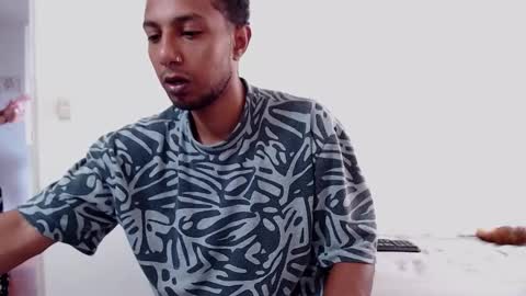 Snapshot of tantricroots chatting on 02/18/25, 03:32 Angeline Follow online show from 02/18/25, 03:32