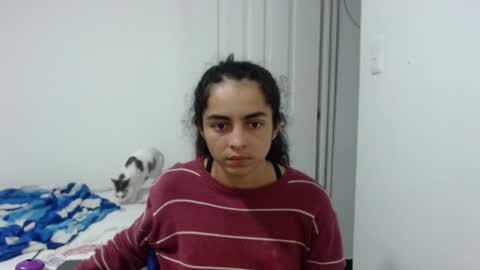 Snapshot of tantricroots chatting on 01/15/26, 02:27 Angeline Follow online show from 01/15/26, 02:27