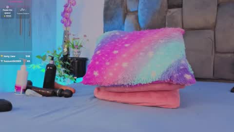 Snapshot of tanyyaa chatting on 12/17/25, 09:43 Tanya online show from 12/17/25, 09:43