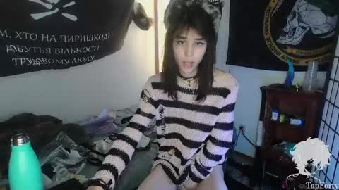 Snapshot of tap_forty chatting on 06/04/26, 12:49 tap_forty online show from 06/04/26, 12:49