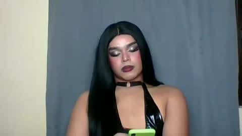 Snapshot of tarahriches chatting on 10/29/25, 06:31 tarahriches online show from 10/29/25, 06:31