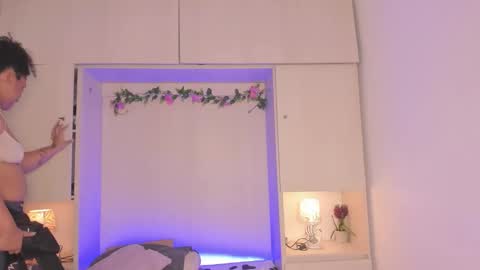 Snapshot of tarawiilson_ chatting on 11/01/25, 04:47 T A R A online show from 11/01/25, 04:47