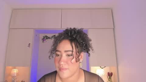 Snapshot of tarawiilson_ chatting on 11/14/25, 04:33 T A R A online show from 11/14/25, 04:33