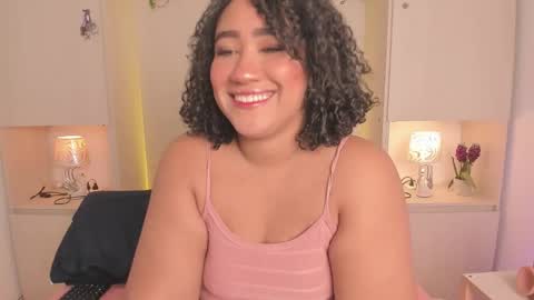 Snapshot of tarawiilson_ chatting on 11/22/25, 08:52 T A R A online show from 11/22/25, 08:52