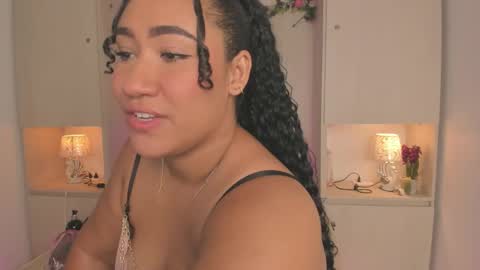 Snapshot of tarawiilson_ chatting on 02/07/26, 09:07 T A R A online show from 02/07/26, 09:07