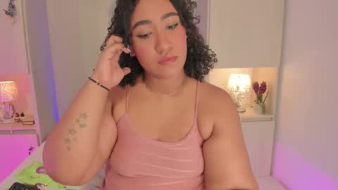 Snapshot of tarawiilson_ chatting on 02/15/26, 07:51 T A R A online show from 02/15/26, 07:51