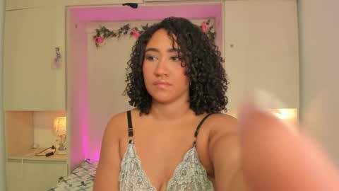  T A R A  online show from 03/19/26, 04:38