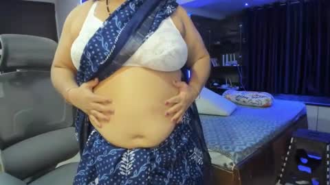 Snapshot of tarivishu23 chatting on 12/30/24, 01:37 tarivishu23 online show from 12/30/24, 01:37