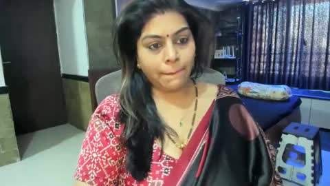 Snapshot of tarivishu23 chatting on 03/07/25, 05:18 tarivishu23 online show from 03/07/25, 05:18