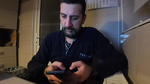 Snapshot of tarkan198 chatting on 01/11/25, 10:40 tarkan198 online show from 01/11/25, 10:40