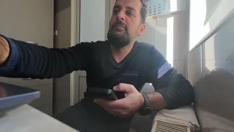 Snapshot of tarkan198 chatting on 02/11/25, 09:42 tarkan198 online show from 02/11/25, 09:42