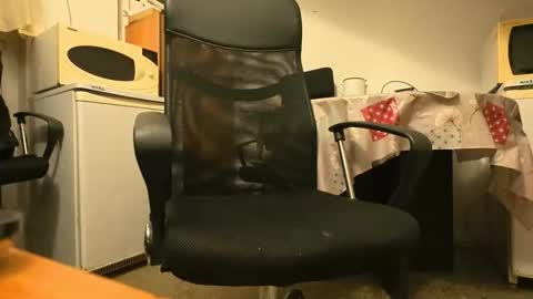 Snapshot of tarkan198 chatting on 11/19/25, 06:30 tarkan198 online show from 11/19/25, 06:30