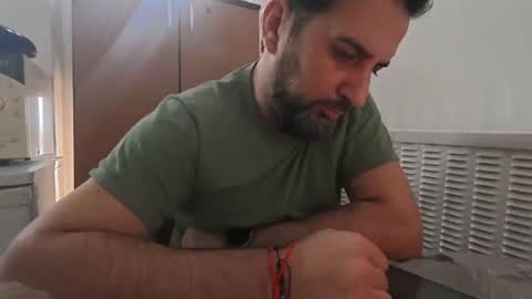 Snapshot of tarkan198 chatting on 12/20/25, 10:33 tarkan198 online show from 12/20/25, 10:33