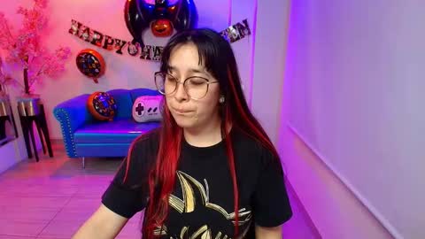 Snapshot of tarly_matches chatting on 10/25/25, 11:54 Tarly online show from 10/25/25, 11:54