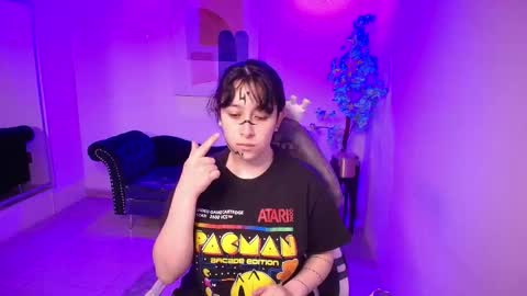 Snapshot of tarly_matches chatting on 11/21/25, 11:31 Tarly online show from 11/21/25, 11:31