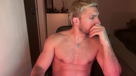 tarquit8 online show from 09/29/25, 09:19