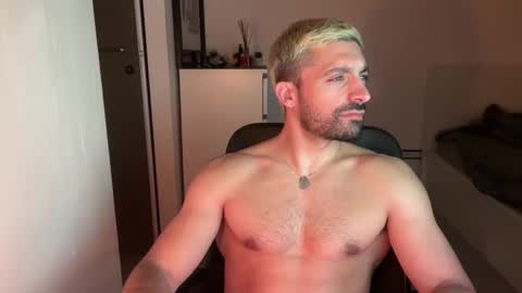 tarquit8 online show from 09/30/25, 08:58