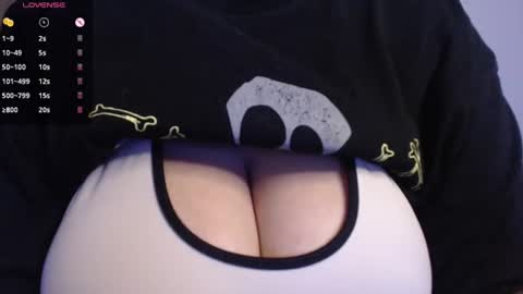 Snapshot of tarrant_ chatting on 07/15/26, 01:33 tarrant_ online show from 07/15/26, 01:33