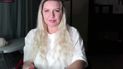 Tasha  Moon online show from 10/27/25, 06:12