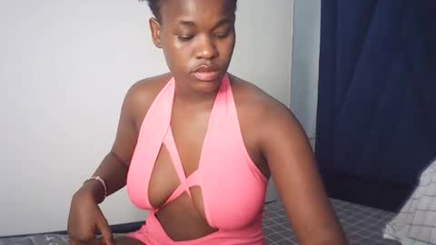 Snapshot of tashababy1 chatting on 10/31/25, 09:05 tashababy1 online show from 10/31/25, 09:05