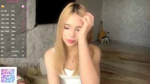 Snapshot of tashinadoncaster chatting on 03/04/26, 08:42 Viola online show from 03/04/26, 08:42