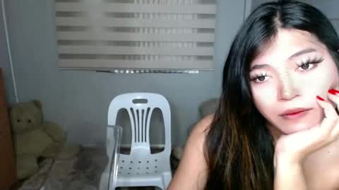 Snapshot of tasteofinnocent69 chatting on 12/19/24, 09:07   online show from 12/19/24, 09:07
