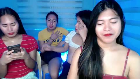 Snapshot of tasteofinnocent69 chatting on 01/10/25, 01:53   online show from 01/10/25, 01:53