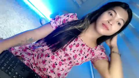 Snapshot of tasteofinnocent69 chatting on 01/12/25, 05:45   online show from 01/12/25, 05:45