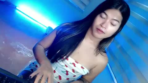 Snapshot of tasteofinnocent69 chatting on 01/20/25, 07:36   online show from 01/20/25, 07:36