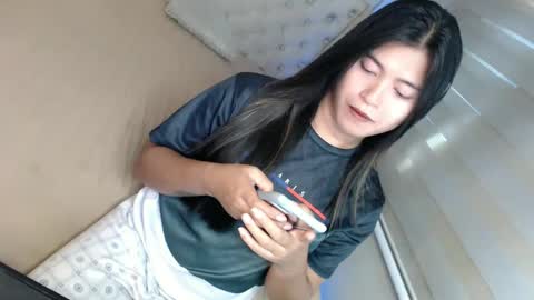 Snapshot of tasteofinnocent69 chatting on 02/11/25, 05:37   online show from 02/11/25, 05:37