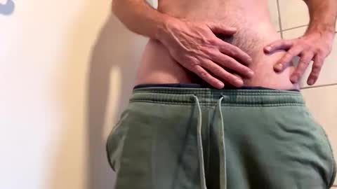 Snapshot of tasty48er chatting on 12/14/25, 01:27 tasty48er online show from 12/14/25, 01:27