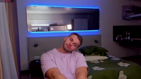 Snapshot of tasty_justin chatting on 01/10/25, 10:36 My shows 2100500 UTC3 online show from 01/10/25, 10:36