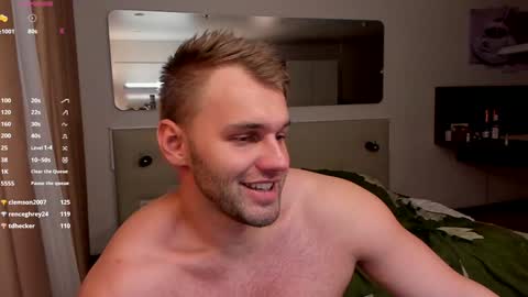 Snapshot of tasty_justin chatting on 01/11/25, 01:37 My shows 2100500 UTC3 online show from 01/11/25, 01:37