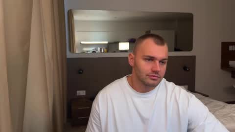 Snapshot of tasty_justin chatting on 09/29/25, 05:56 My shows 2100500 UTC3 online show from 09/29/25, 05:56