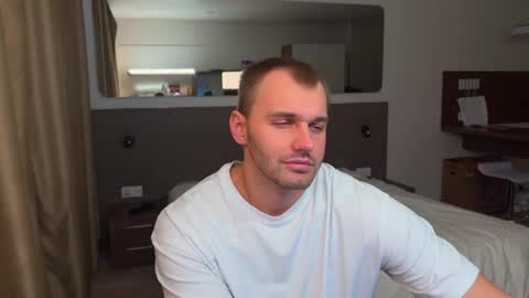 Snapshot of tasty_justin chatting on 11/07/25, 03:28 My shows 2100500 UTC3 online show from 11/07/25, 03:28