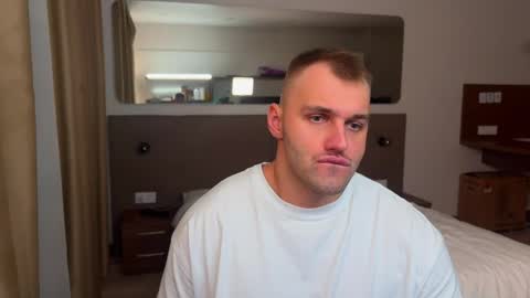 My shows 2100500 UTC3 online show from 11/16/25, 06:35