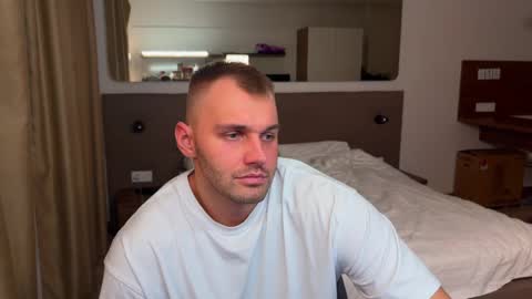 My shows 2100500 UTC3 online show from 11/17/25, 06:35