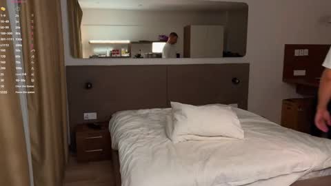 My shows 2100500 UTC3 online show from 12/04/25, 04:27