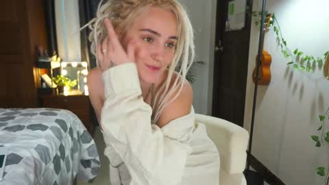 Snapshot of tasty_tomato chatting on 01/10/25, 08:29 RHEA pronanciation like Reya online show from 01/10/25, 08:29