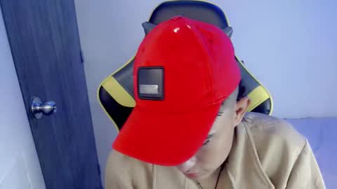 Snapshot of tatannn_ chatting on 11/07/25, 06:30 T A T A N online show from 11/07/25, 06:30