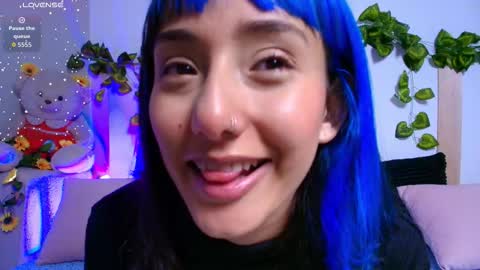 Snapshot of tati_cardenas chatting on 12/19/25, 05:47 AME online show from 12/19/25, 05:47