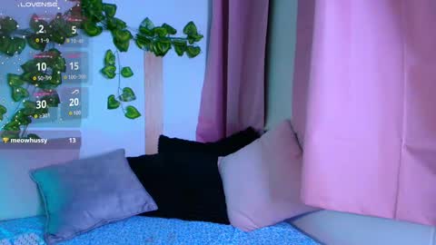 Snapshot of tati_cardenas chatting on 02/15/26, 05:26 AME online show from 02/15/26, 05:26