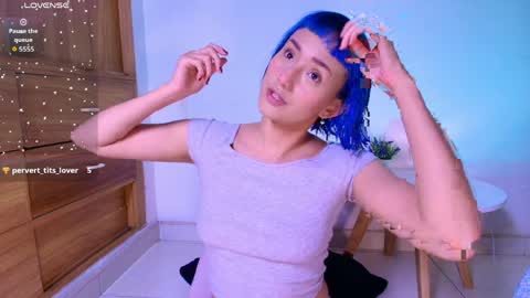 Snapshot of tati_cardenas chatting on 04/09/26, 04:23 AME online show from 04/09/26, 04:23