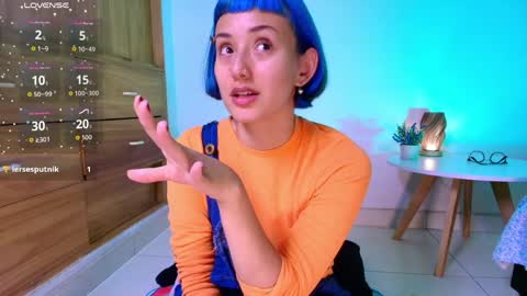 Snapshot of tati_cardenas chatting on 04/10/26, 05:01 AME online show from 04/10/26, 05:01