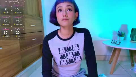 Snapshot of tati_cardenas chatting on 04/23/26, 05:19 AME online show from 04/23/26, 05:19