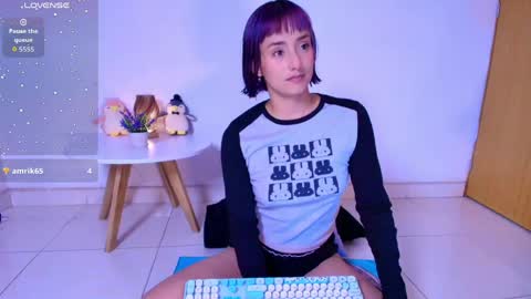 Snapshot of tati_cardenas chatting on 05/22/26, 04:30 AME online show from 05/22/26, 04:30